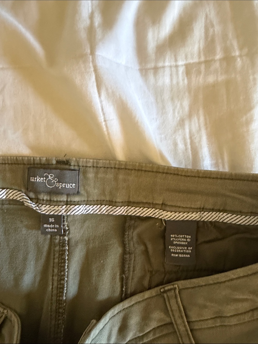 Market & Spruce Olive Green Women's Roll-Hem Shorts - Picture 3 of 3